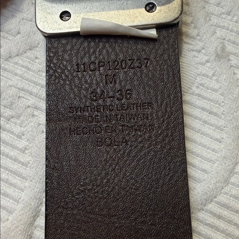 Columbia Men's Black/Brown Reversible Leather Belt. 34/36.